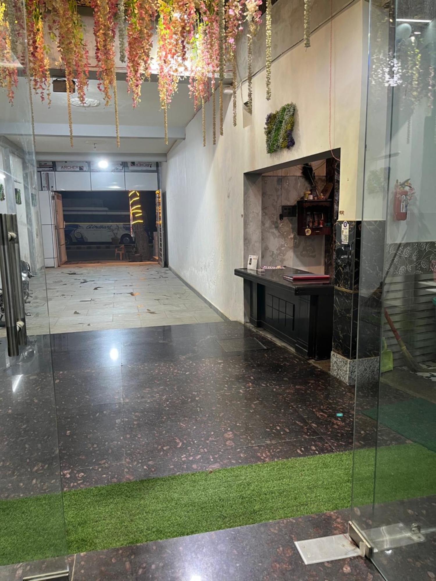 Vrindāvan G&G Palace מראה חיצוני תמונה